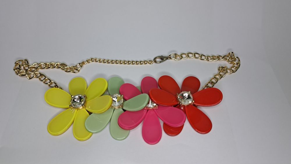 Colar Florar Curto