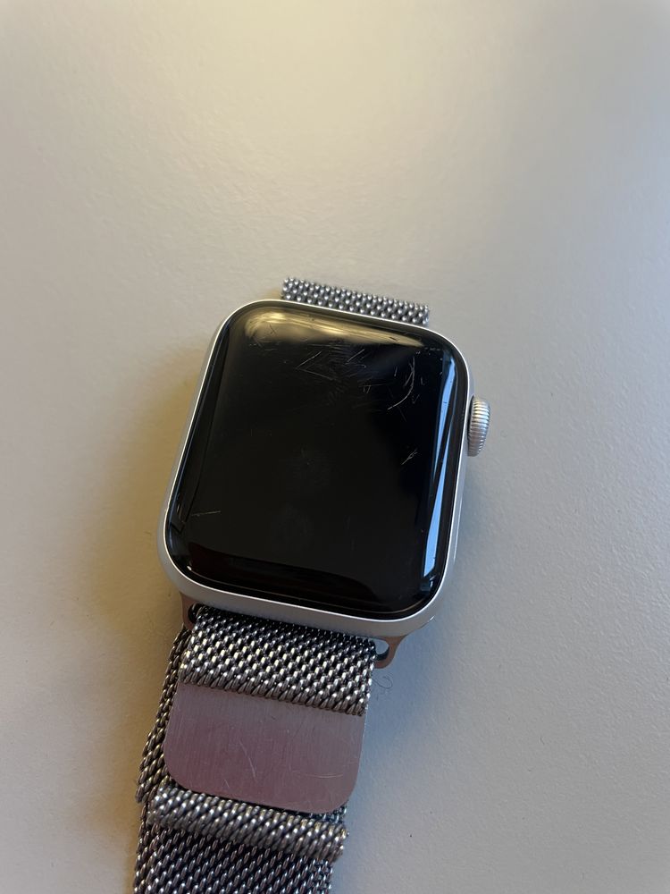 Apple watch se srebrny 40 mm