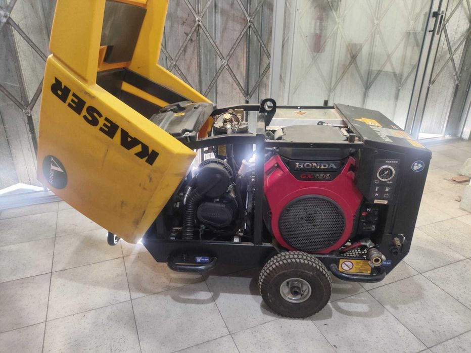 Vendo 3 Compressores Portáteis kaeser M17 , com 212 , 171 e 91 horas