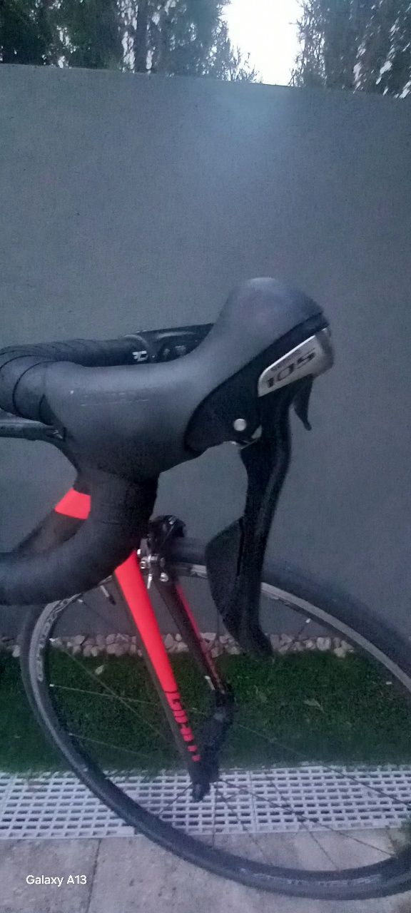 Bicicleta em carbono Giant tcr