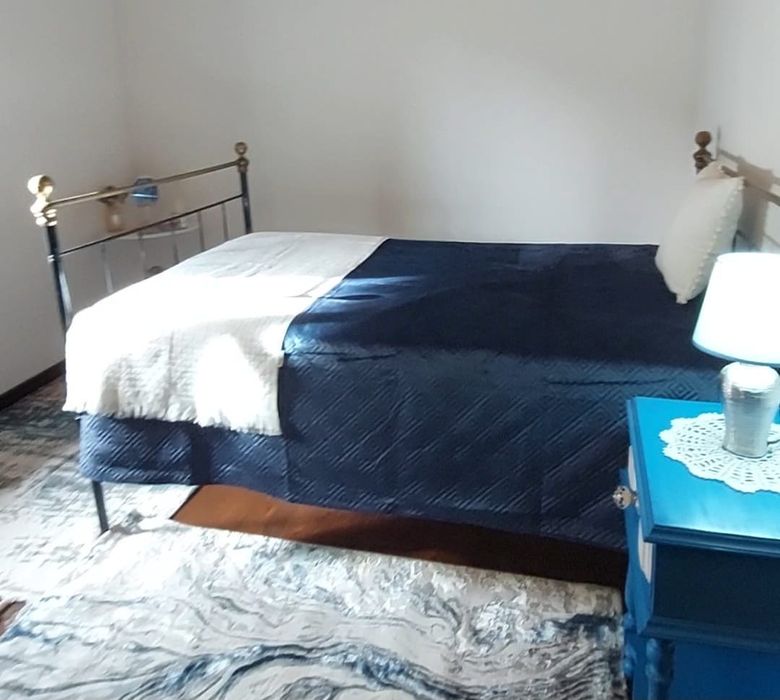 Cama de ferro com colchão