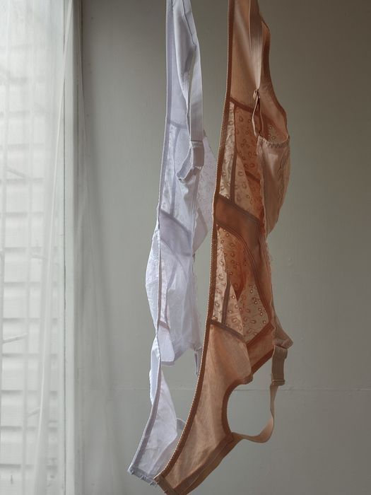 Бюстгальтеры новые 120 F