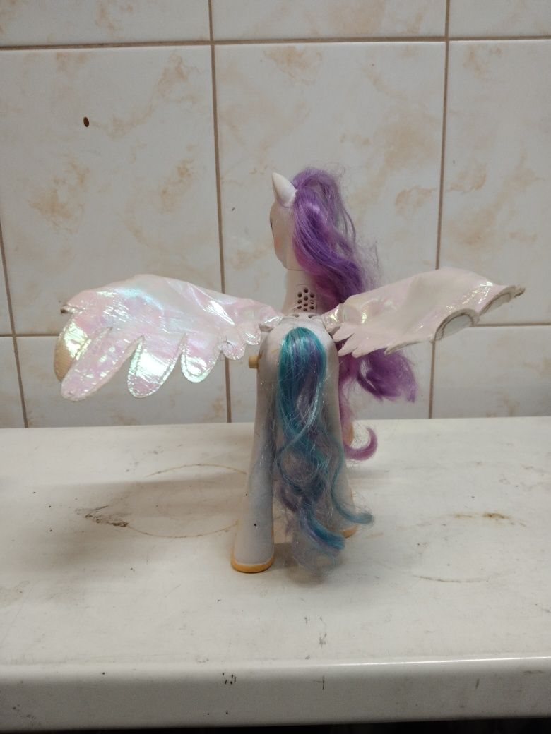 Jednorożec  my little pony świeci i gra zabawka