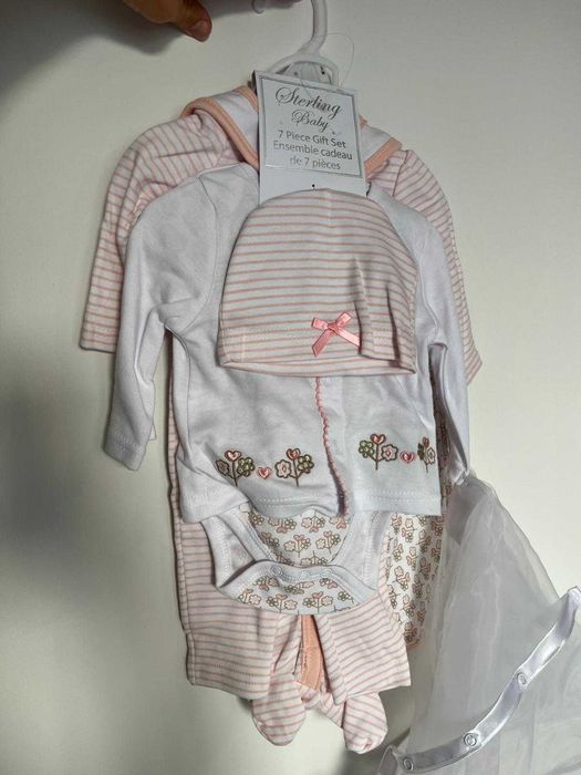 Zestaw ubranek dla niemowląt