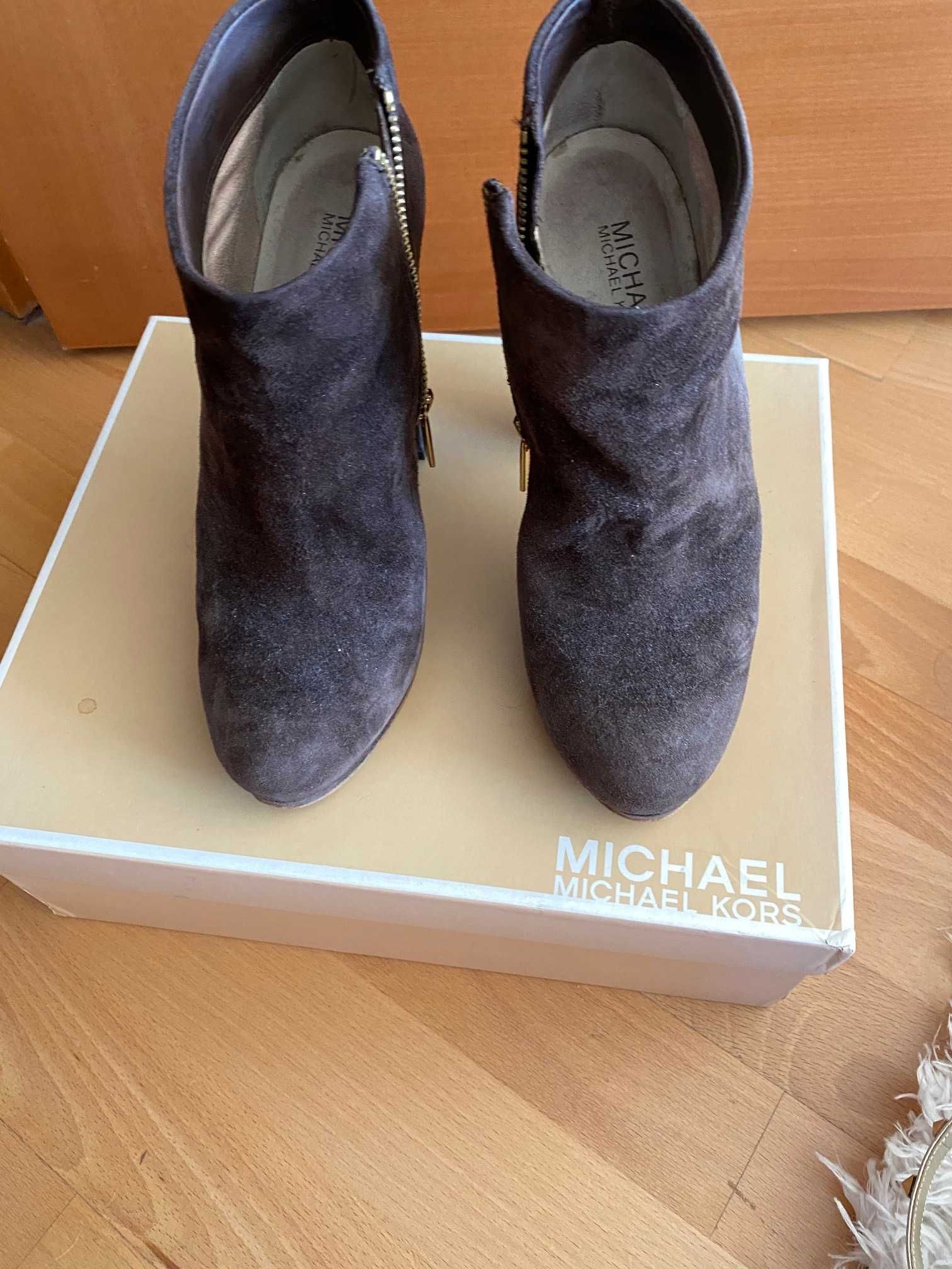 botins castanhos michael kors com caixa 36