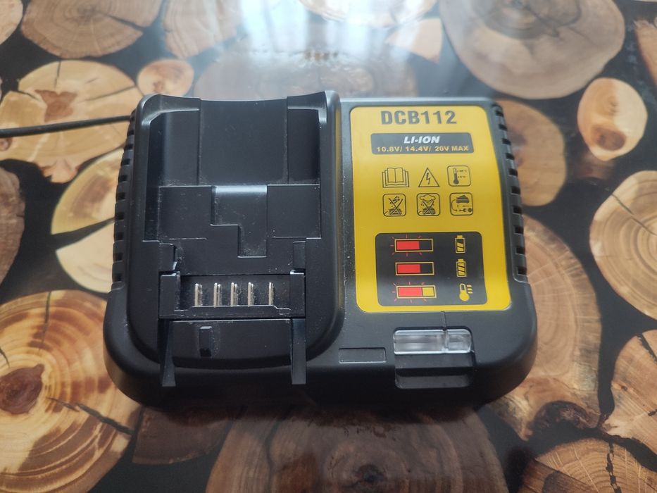Зарядная установка для DeWalt 112. 2А Завод Китай. 5