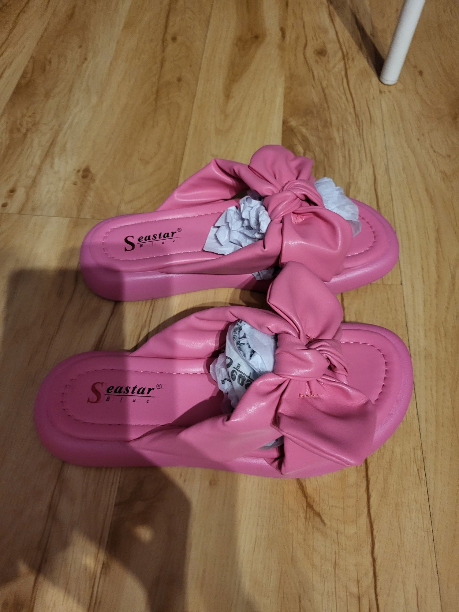 Sprzedam śliczne klapki Seastar kokardki r.36.