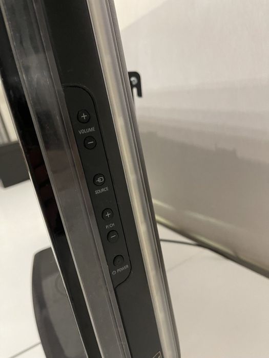 Телевізор Philips 32 дюймів 32PFL7404H/12