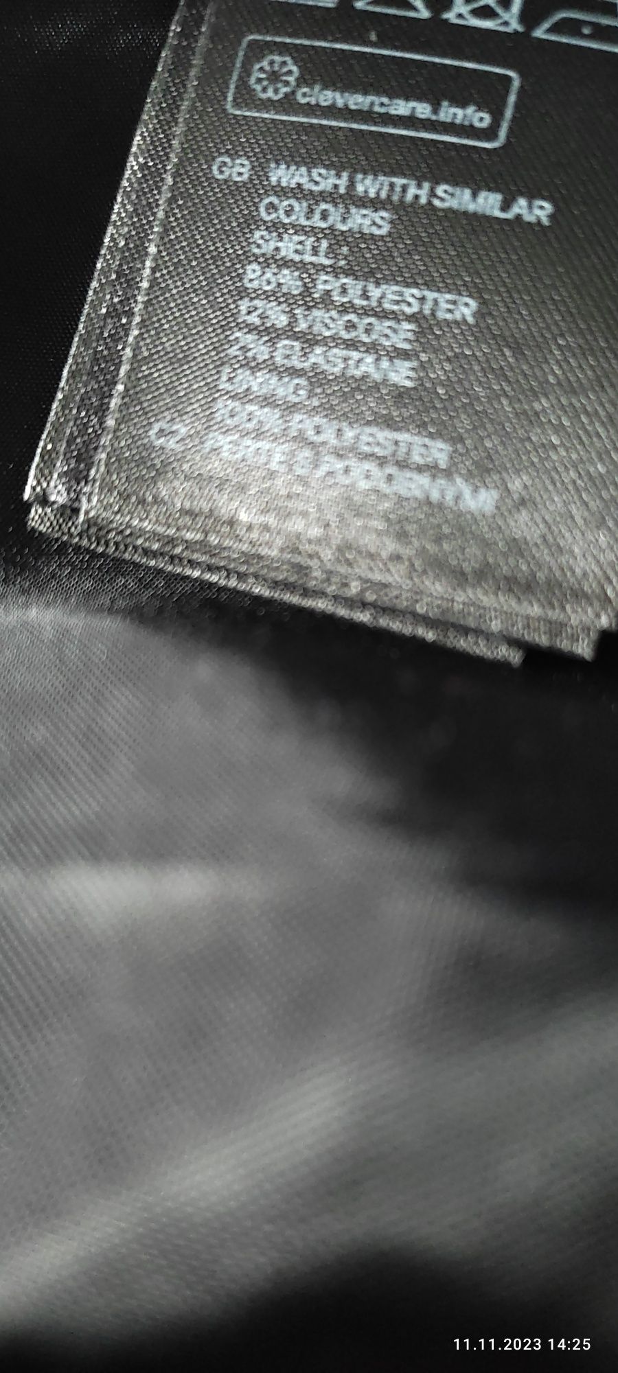 Klasyczny czarny krótki płaszczyk H&M r.s