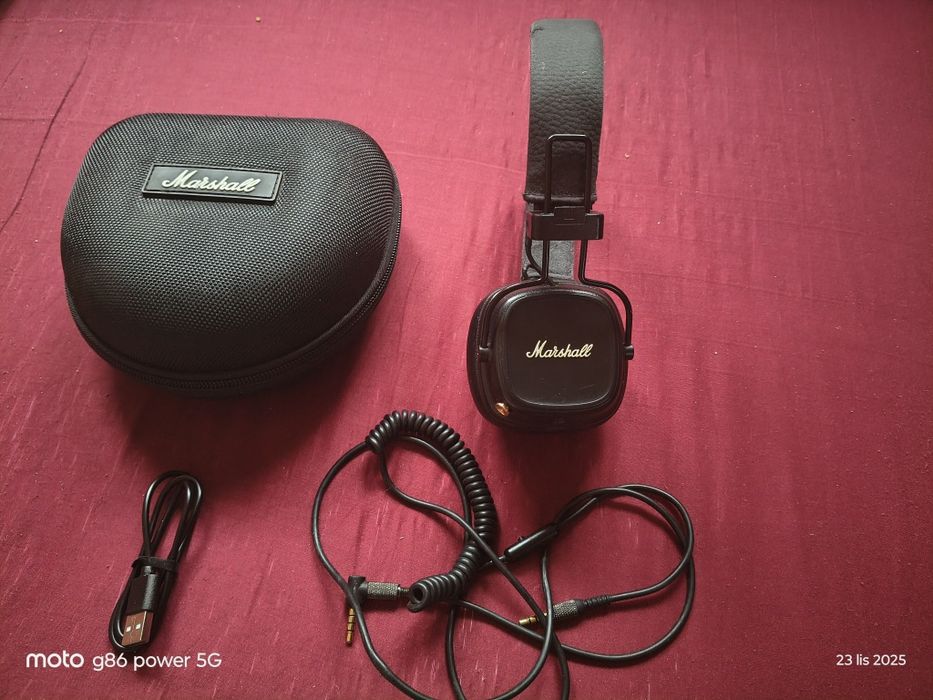 Słuchawki bezprzewodowe MARSHALL Major 4 etui i kable