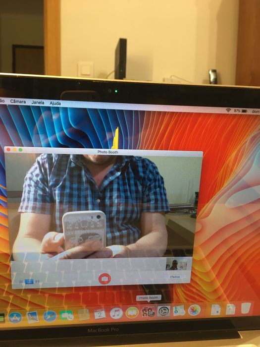 MacBook Pro de 15,6 do final do ano 2011 em óptimo estado