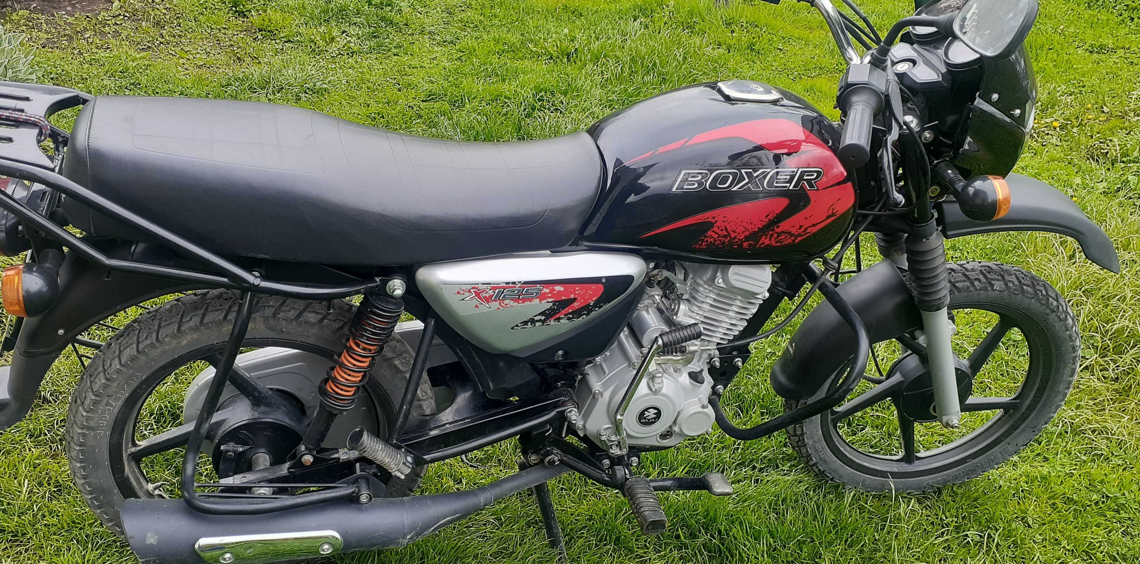 Мотоцик BAJAJ BOXER 125