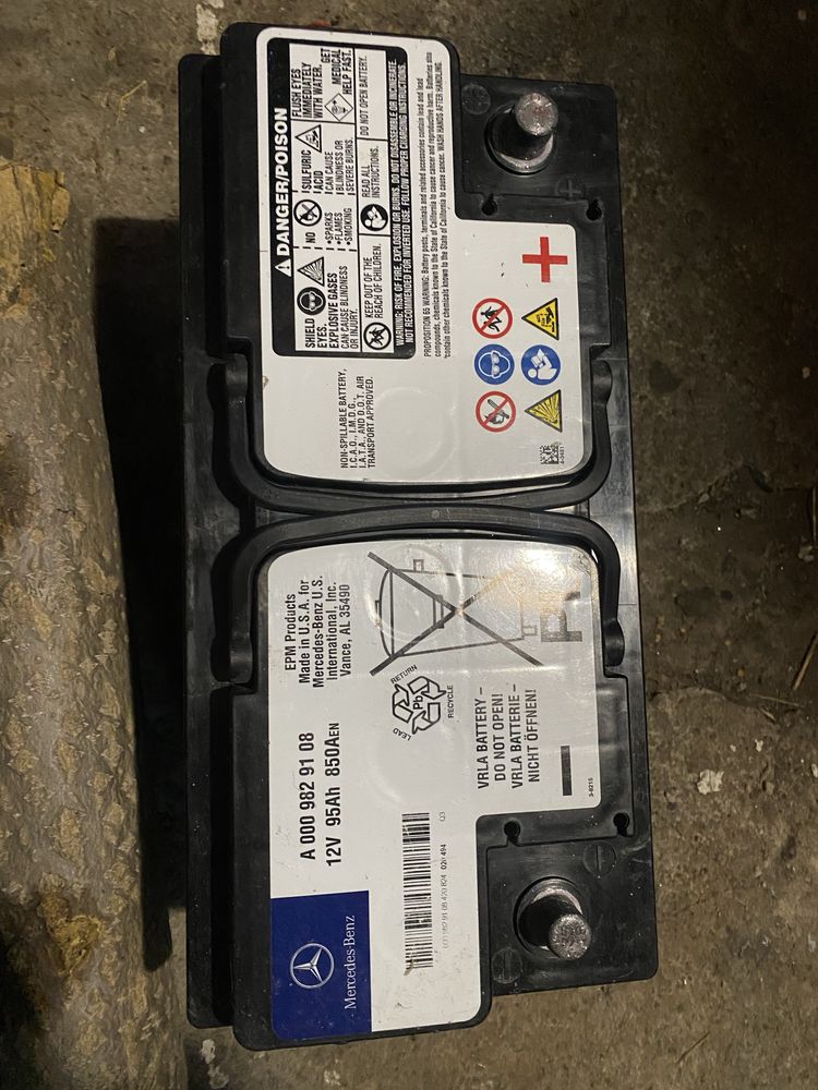 Аккумулятор оригинальный мерседес AGM 95 Ah 850 Aen