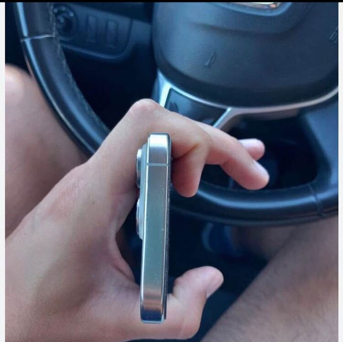 Iphone 15 Pro  512GB  Azul Titânio  c/ Novo  -  * eSIM *