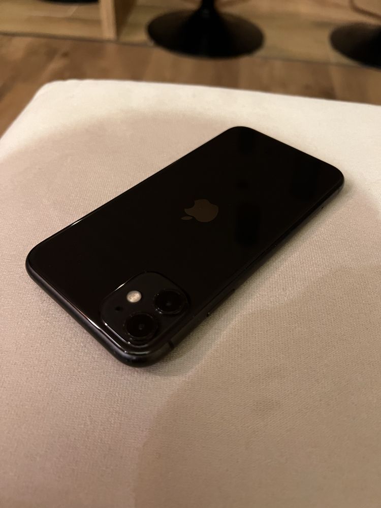 iPhone 11 64GB, czarny! Stan bardzo dobry! Okazja!