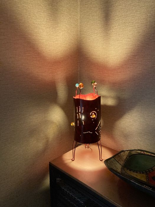 Candeeiro da loja do Gato Preto e candeeiro de teto da Homa