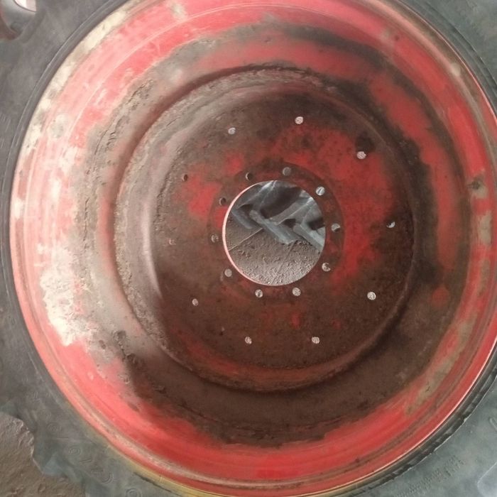 Продам спарку колес на трактор  Claas