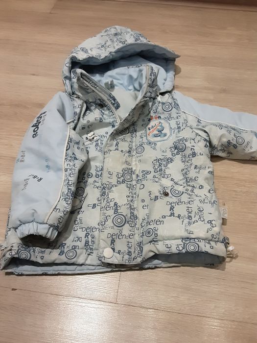 детские комбинезоны и курточки  от0 до 6месяцев.