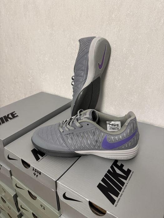 Футзалки Nike Lunar Gato