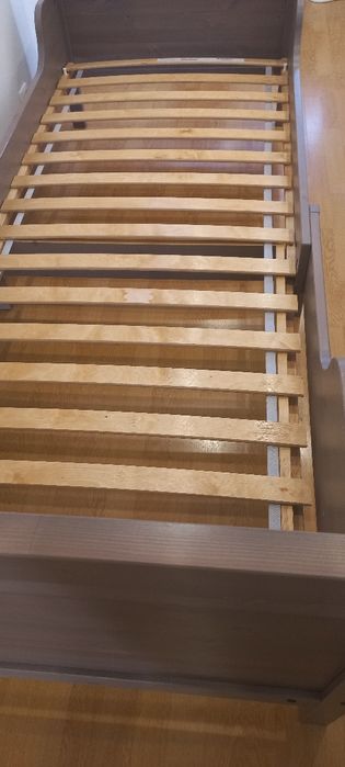 Cama criança IKEA extensível com colchão
