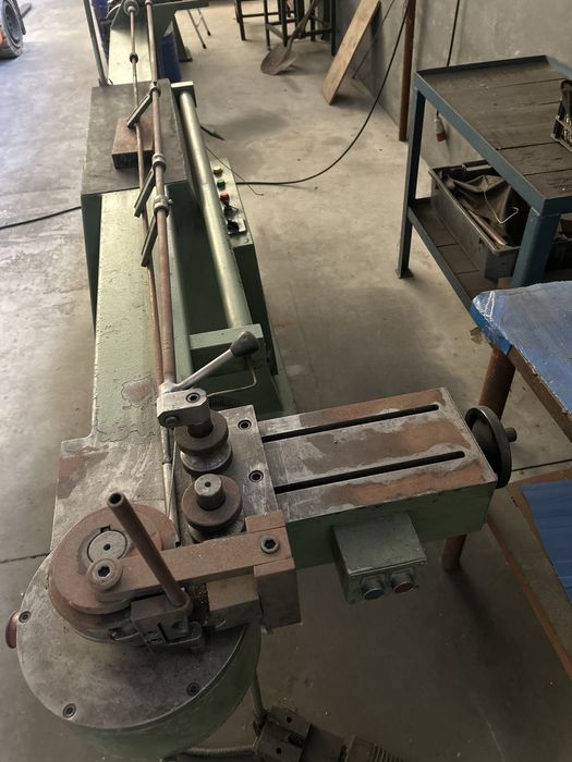 Maquina de virar tubo