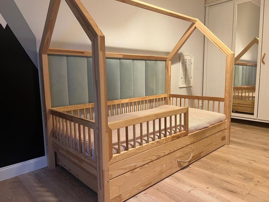 Łóżko dziecięce DOMEK 89x168,5 + MATERAC + PANELE