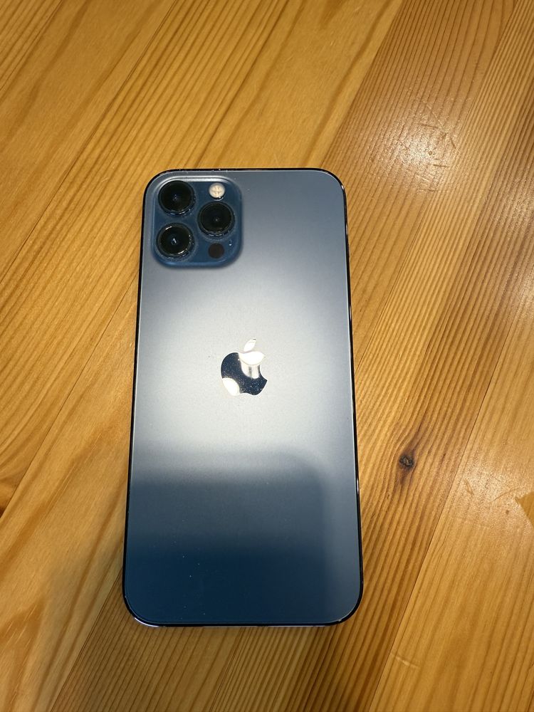 Чудовий IPhone 12 pro max 256gb