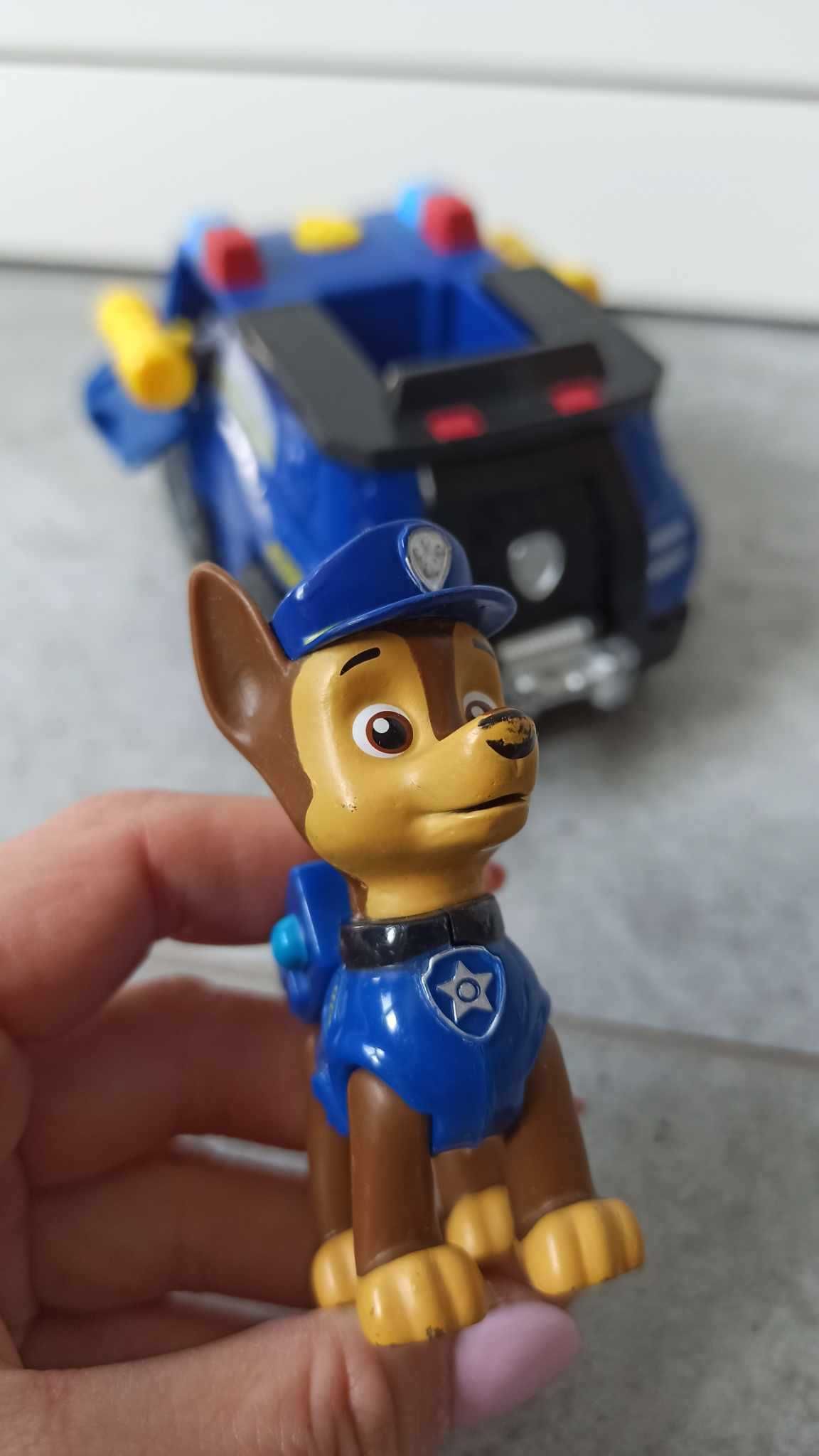 Chase psi patrol figurka w pojeździe