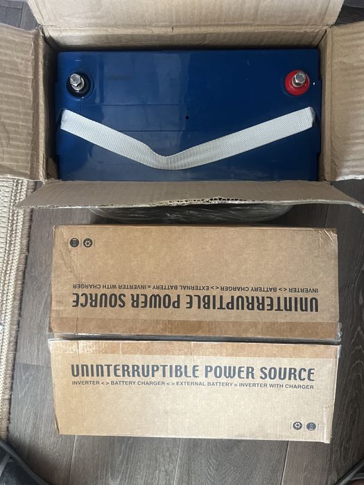 Продам Инвертор зарядное акумулятор комплектом