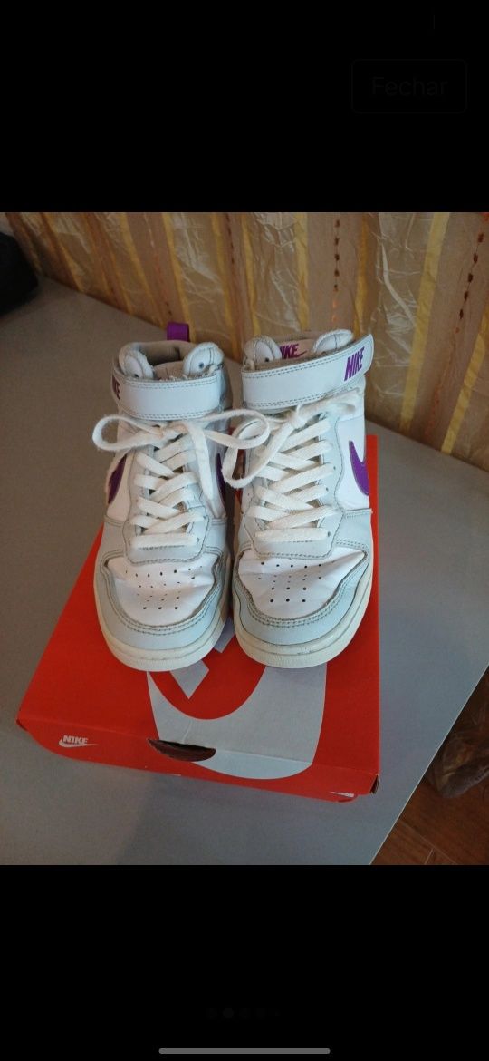 Sapatilhas da nike usadas poucas vezes