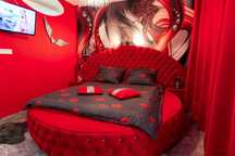 Romantyczny Apartament z Jacuzzi dla Par Love-Room Płock / Soczewka