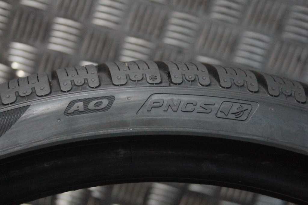 285/30/22 Pirelli P Zero Winter 285/30 R22 101W XL