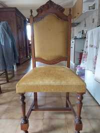 Cadeira de madeira