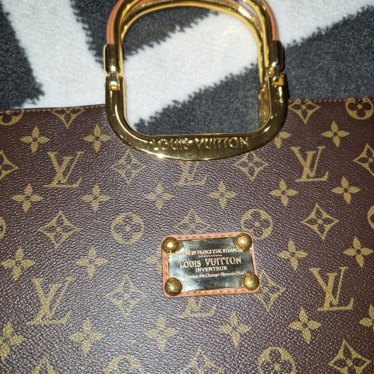 Louis Vuitton klasyczna brązowa elegancka torebka
