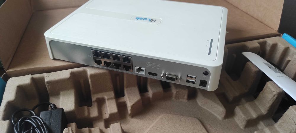 Rejestrator IP HiLook NVR-8CH-H/8P do 8x PoE do kamer IP do 6M