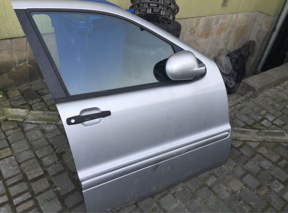 Двері Mersedes ML 163 рідна фарба