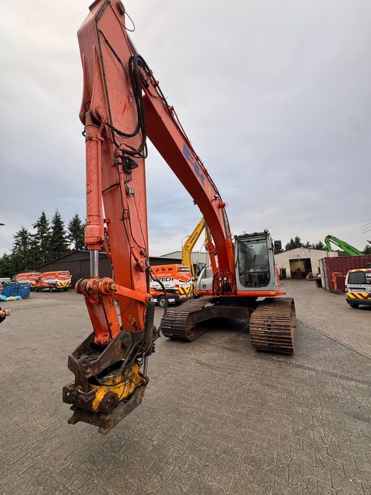 Kobelco E215