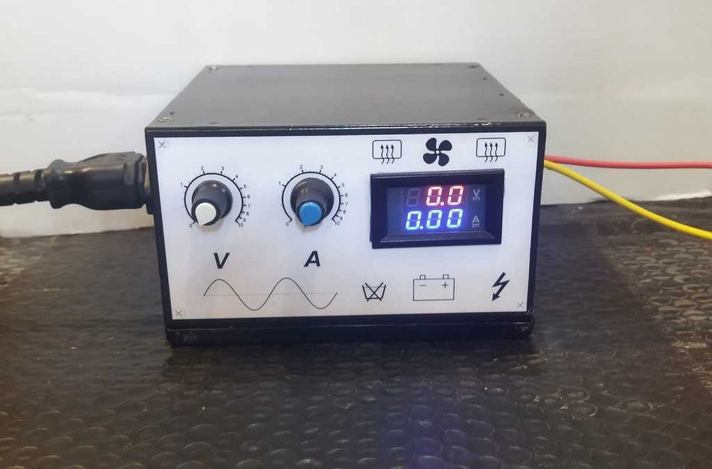 Зарядний пристрій \ універсальний блок живлення 0-20V, 0-6A