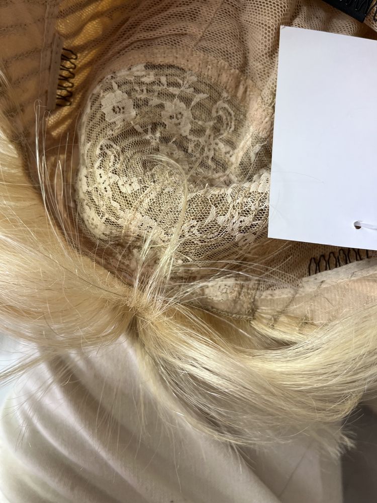 Peruka jasny blond platynowy włosy naturalne