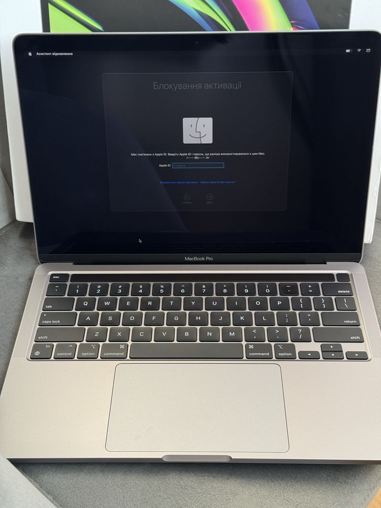 MacBook Pro 13ʼ M2 2022 icloud