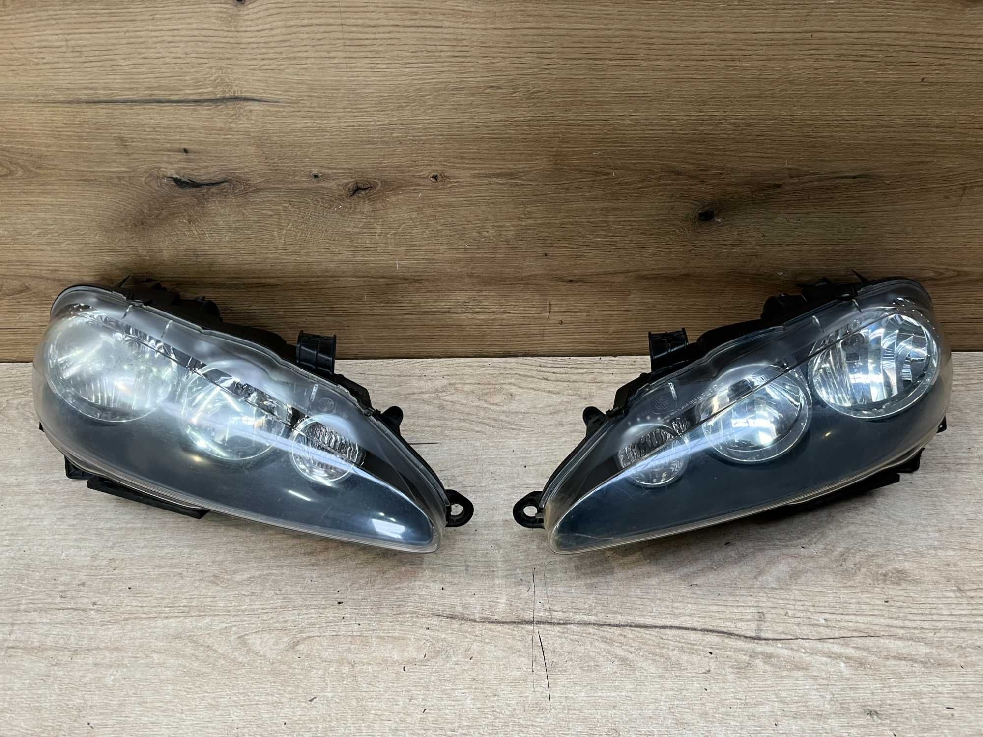 Lampa przednia Alfa Romeo 147 Lift