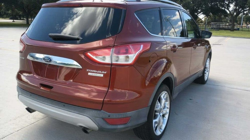 Ford Escape      2015