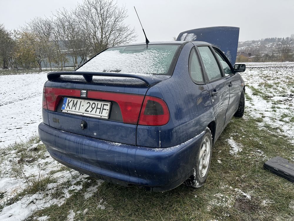 Продам сеат по забчастинам