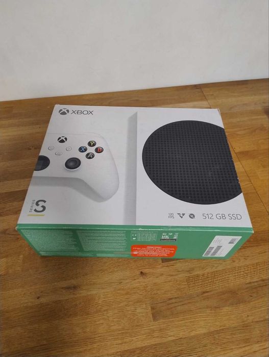 Приставка Xbox Series S в хорошому стані