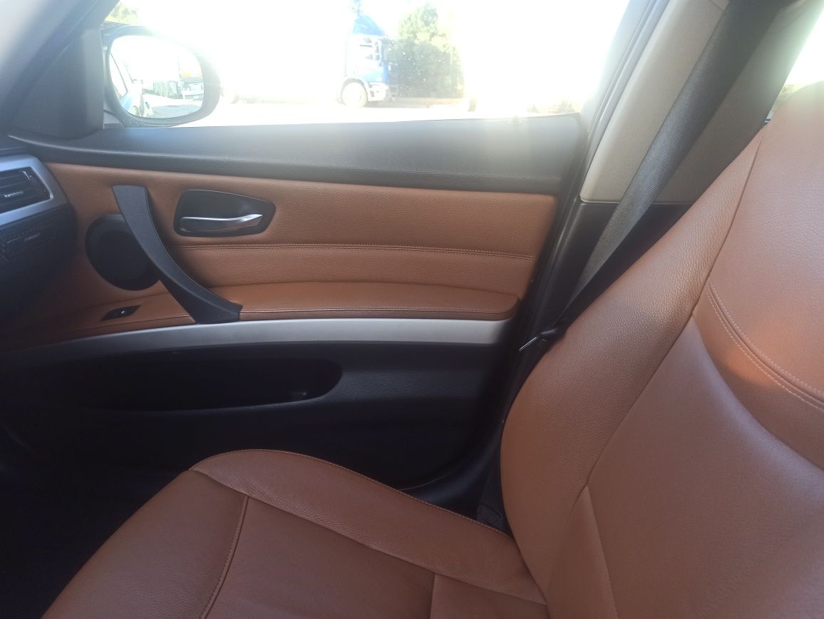 Vendo BMW 318 LCI