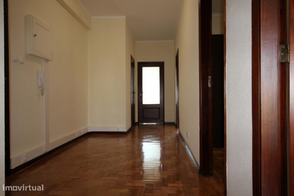 Quarto - localizado em Sé de Braga e São Lázaro Braga