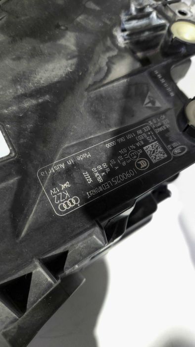 Audi Q3 83A фари Full LED оригінал Європа комплект