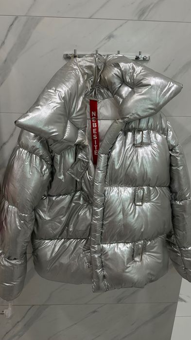 Куртка жіноча, тепла і стильна, на пуху