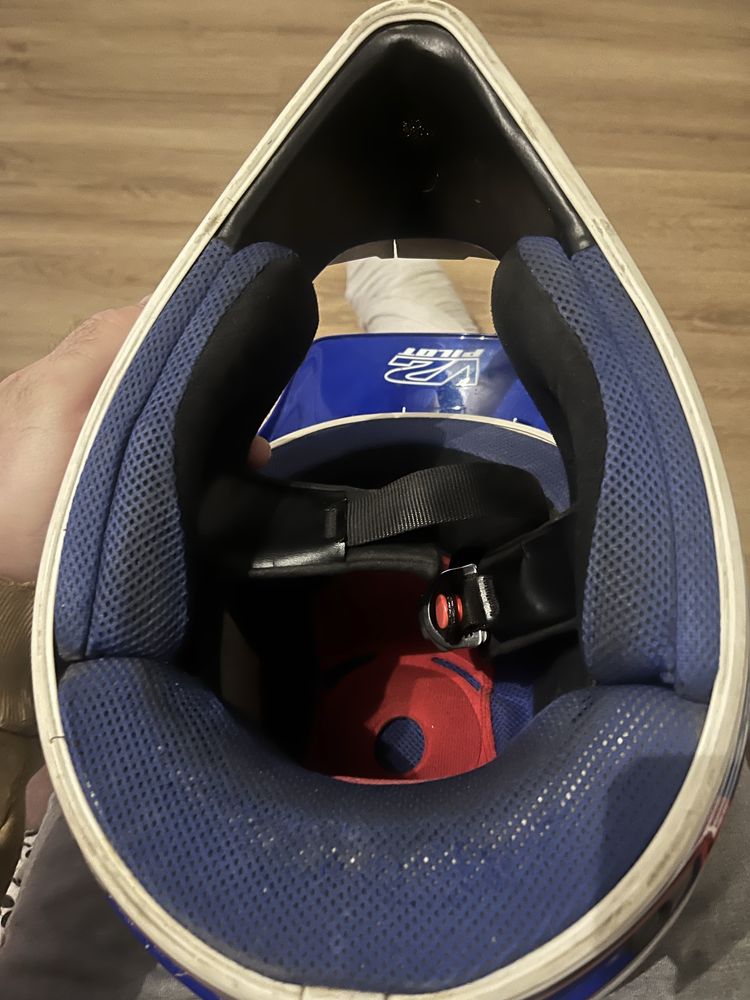 Kask fox v2                .