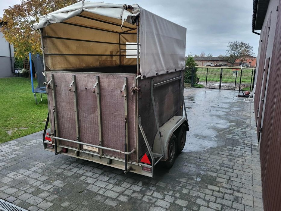 Przyczepa do przewozu zwierząt, koni bokmanka